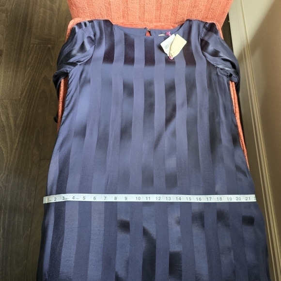 NWT Cremieux Selina Ruffle Sleeve Navy Striped Satin Shift Dress Sz. S - Picture 8 of 11
